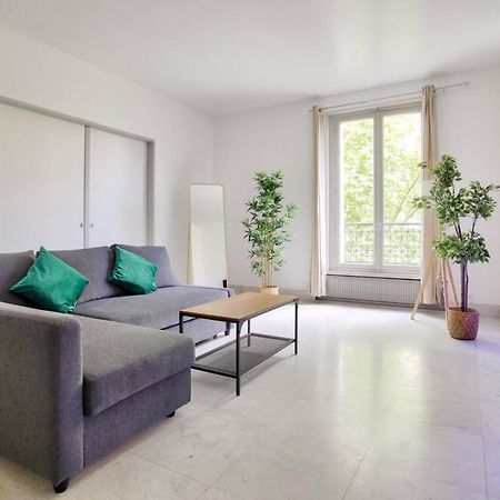 2 Bedrooms Tour Eiffel Rapp Paris Exteriör bild