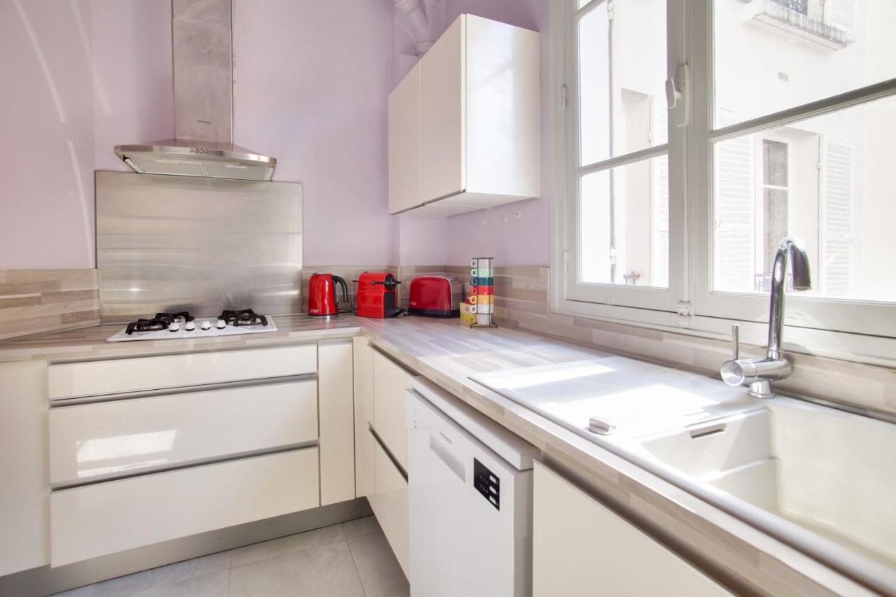2 Bedrooms Tour Eiffel Rapp Paris Exteriör bild