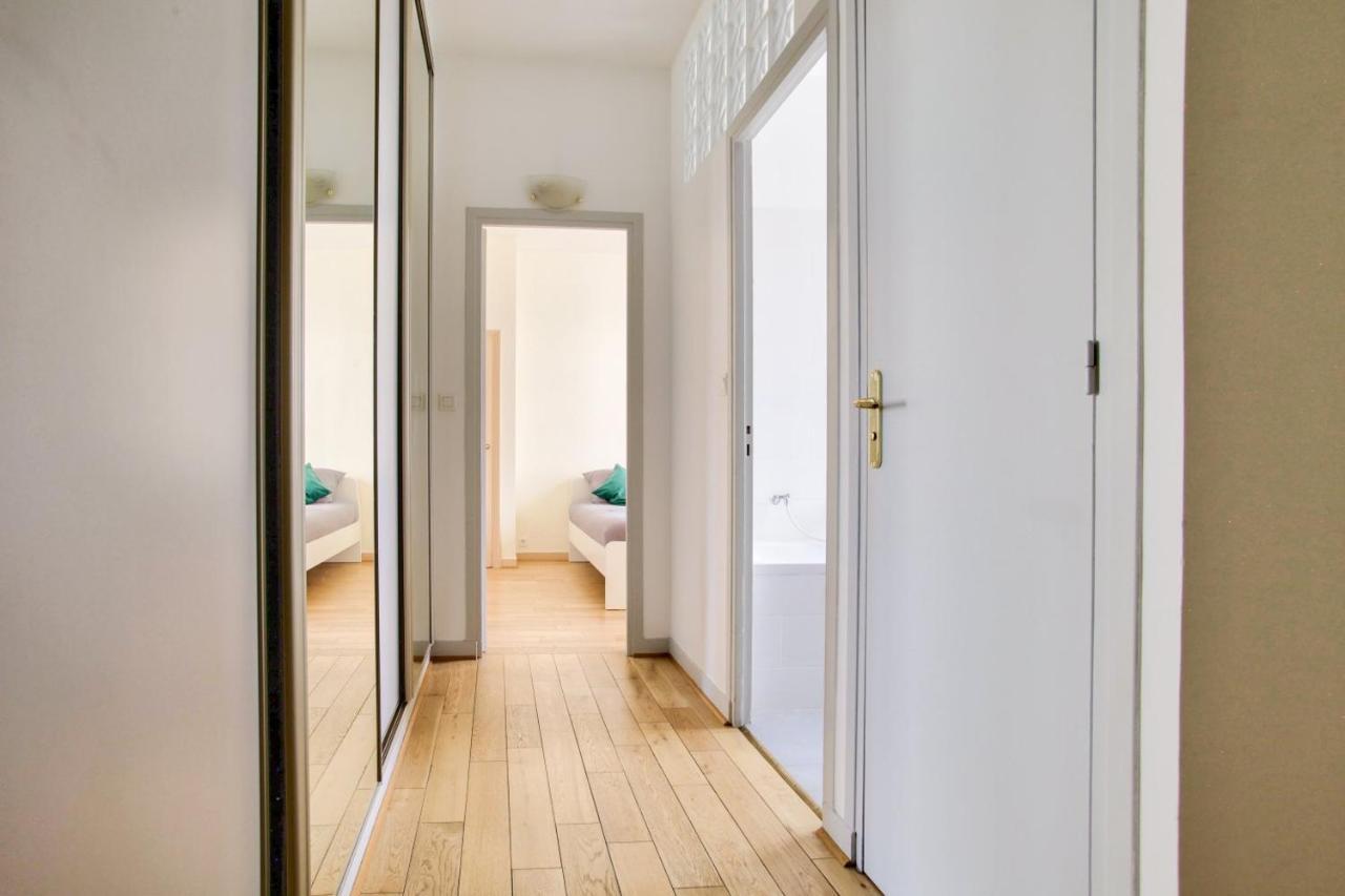 2 Bedrooms Tour Eiffel Rapp Paris Exteriör bild